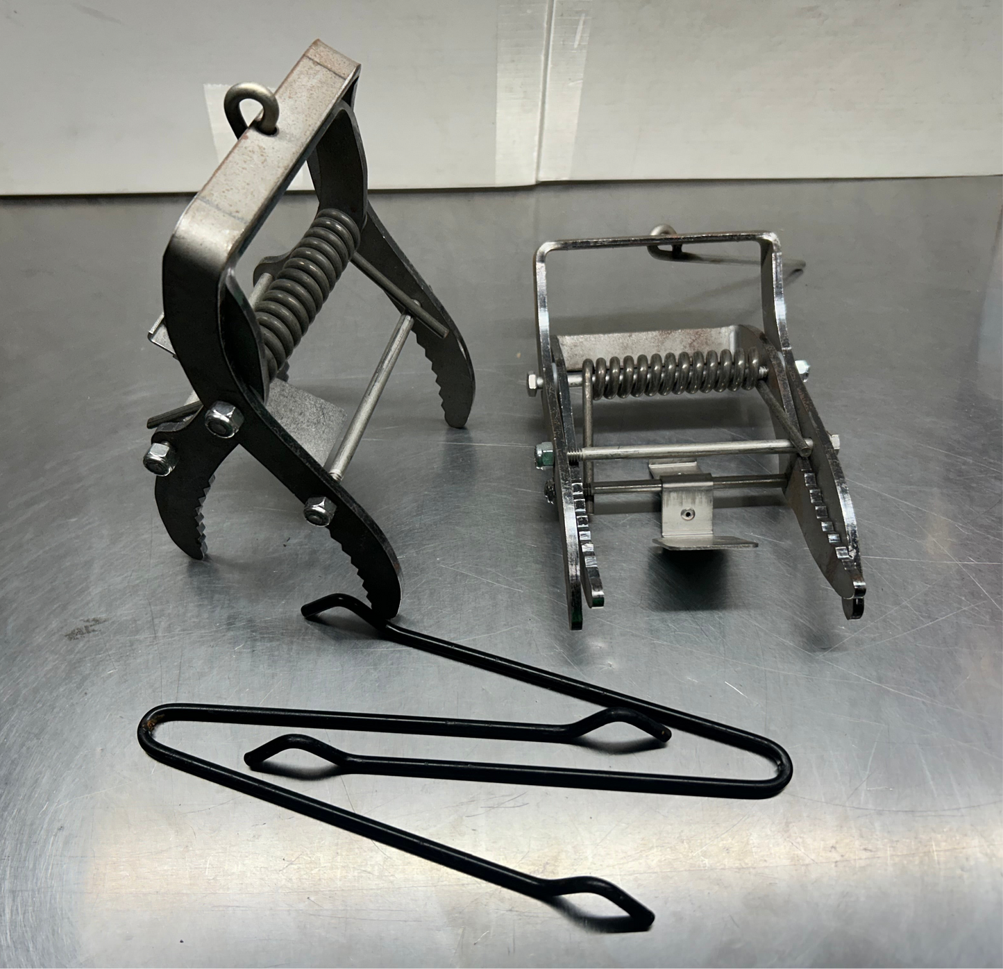 THE MOLE TANK™ MOLE TRAP